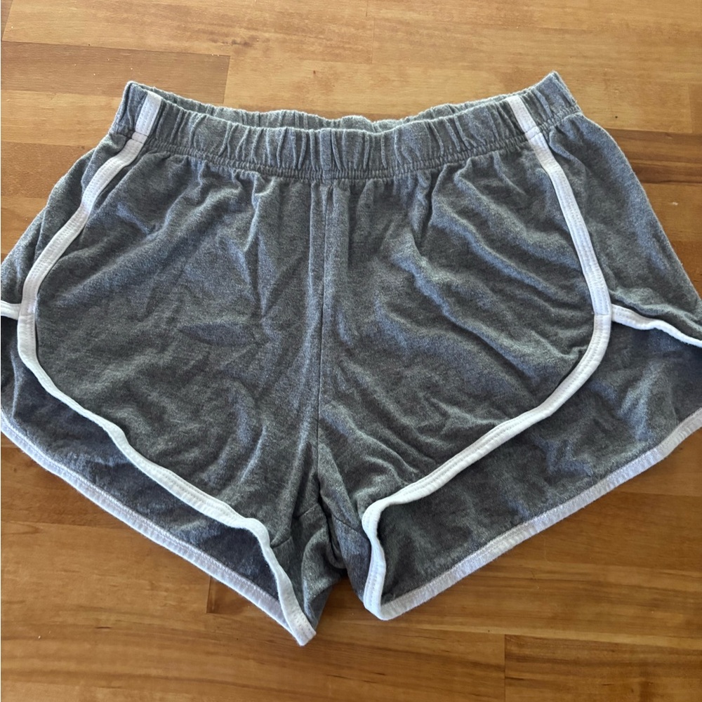 Aeropostale Women's Gray Athletic Shorts with White Trim - medium